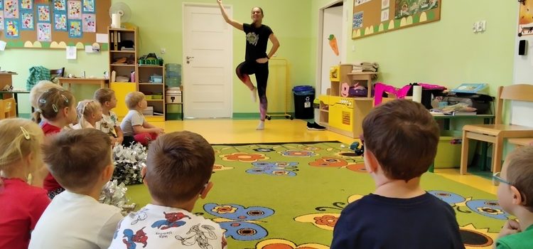 SPOTKANIE Z MAŻORETKAMI SPOTKANIE Z MAŻORETKAMI